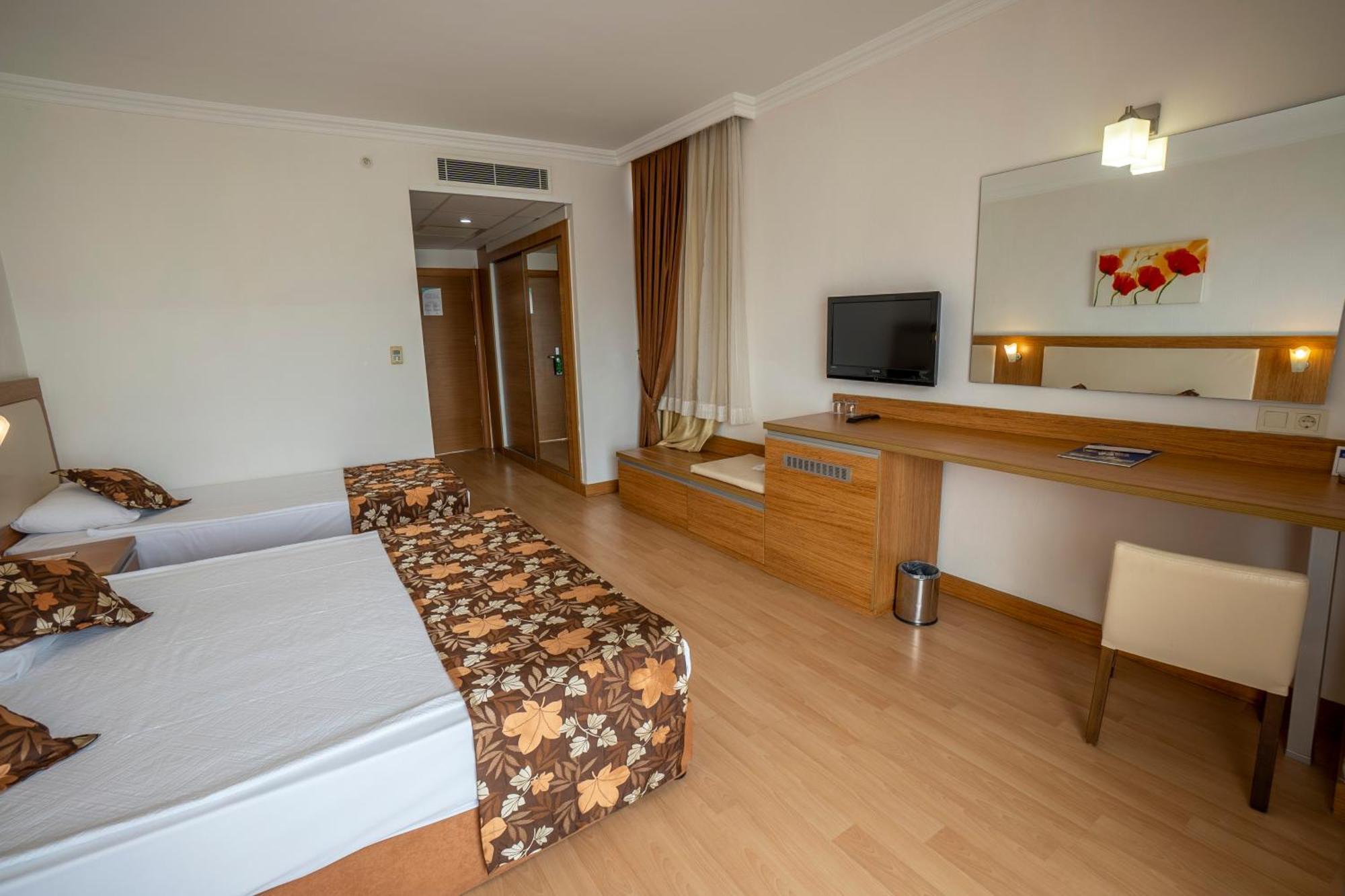 Cenger Beach Resort Spa Kızılot Exterior foto
