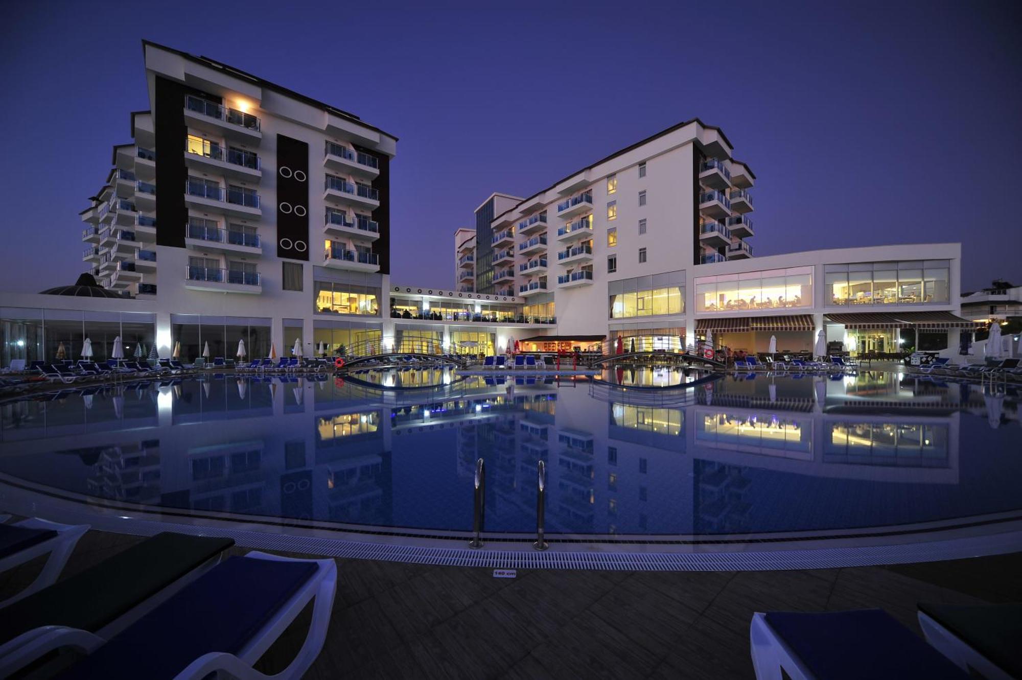 Cenger Beach Resort Spa Kızılot Exterior foto