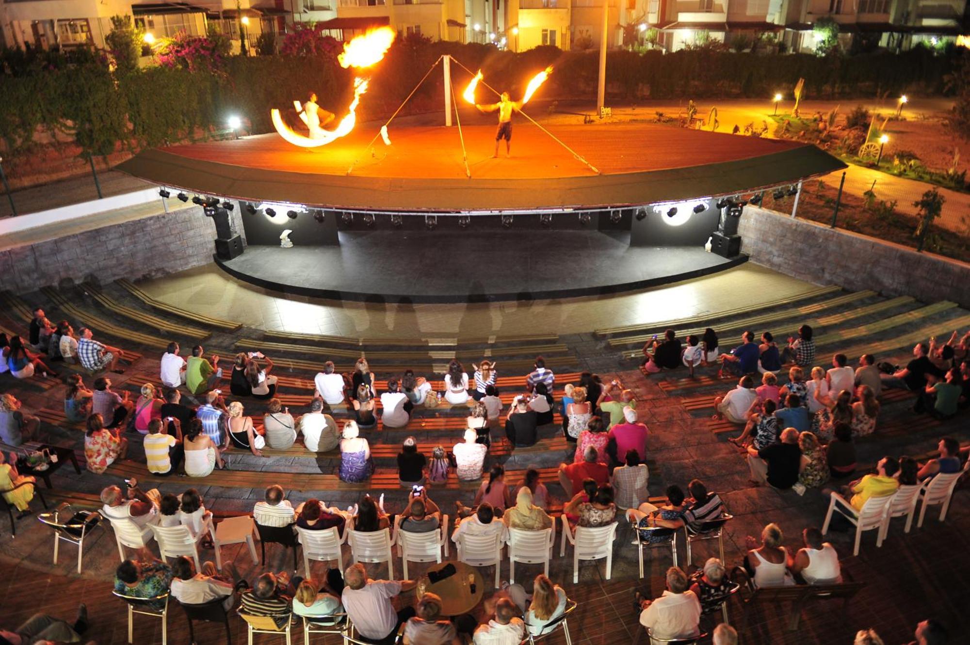 Cenger Beach Resort Spa Kızılot Exterior foto